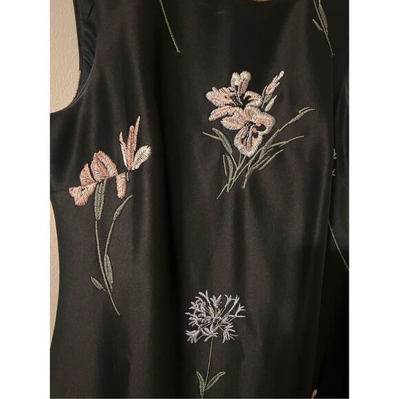 Calvin Klein Women's 4 High Neck Sleeveless Sheath Dress Black Embroidered Flora - Picture 8 of 10